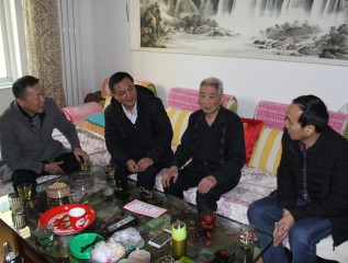 歲寒時(shí)節(jié)見(jiàn)真情 組織關(guān)懷暖人心